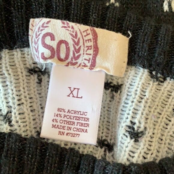SO Black and white sweater size XL - Picture 11 of 16